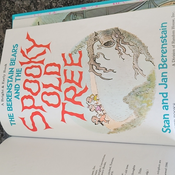 The Berenstain Bears and the Spooky Old Tree Book - Picture 5 of 8